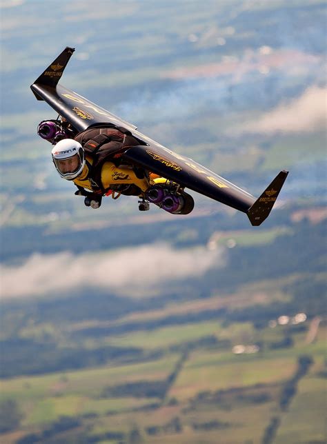 Jetman Performs at EAA AirVenture | Eaa, Flying vehicles, Paragliding