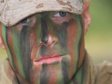 10 Cool Ways to Wear Camo Face Paint [PICS] | Camo face paint, Camouflage face paint, Army face ...