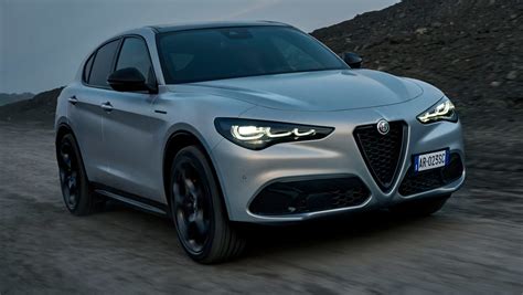 New Alfa Romeo Stelvio 2023 facelift: interior, exterior and tech ...