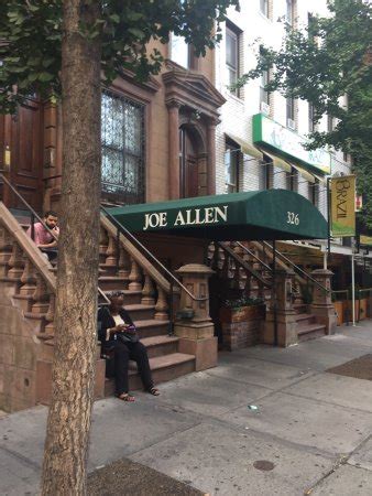 Joe Allen, New York City - Midtown - Menu, Prices & Restaurant Reviews - TripAdvisor