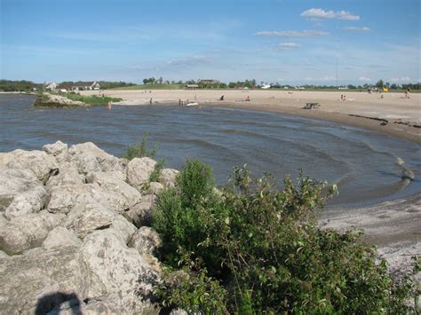 Gravel Beach: Maumee Bay State Park