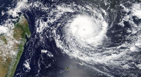 Cyclone Cilida : l'île Maurice touchée ce dimanche - Actualités La Chaîne Météo