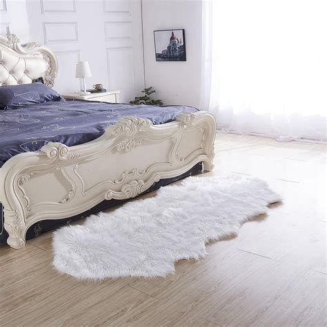 Luxury Decorative // Faux Fur Rug // White Sheepskin (28"L x 39'W ...