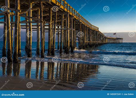 NOVEMBER 9, 2018 - VENTURA, CA, USA - Ventura Pier at Sunset, Pacific Ocean Stock Image - Image ...