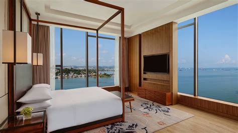 5-Star Hotel in Batam, Indonesia | Batam Marriott Hotel Harbour Bay