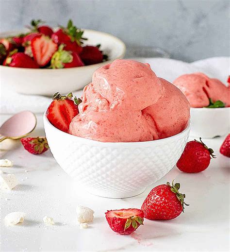 No-churn Strawberry Ice Cream Recipe - Vintage Kitchen Notes