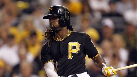 Pirates' Andrew McCutchen wins NL MVP by a landslide