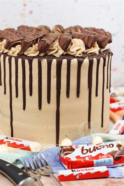 Kinder Bueno Drip Cake! - Jane's Patisserie