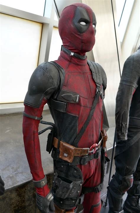 Hollywood Movie Costumes and Props: Deadpool 2 movie costumes on ...