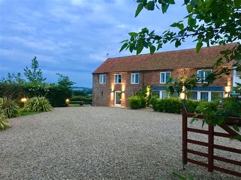 2 bed Cottage in Filey - 248542 - 4.Lovely Cottage With Parking, Garden & Field Views - Sleeps 4 ...