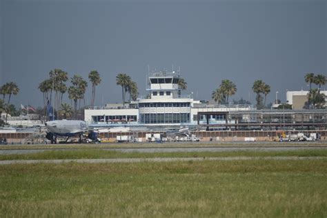 Long Beach Airport: May 2012