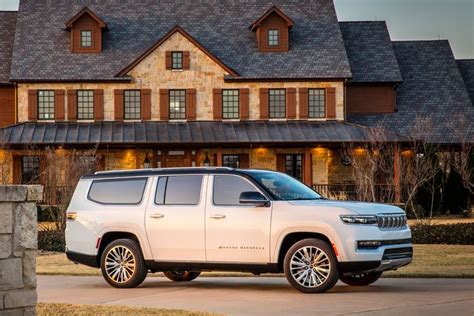 2023 Grand Wagoneer L Series III: How Big Is Too Big? - WSJ