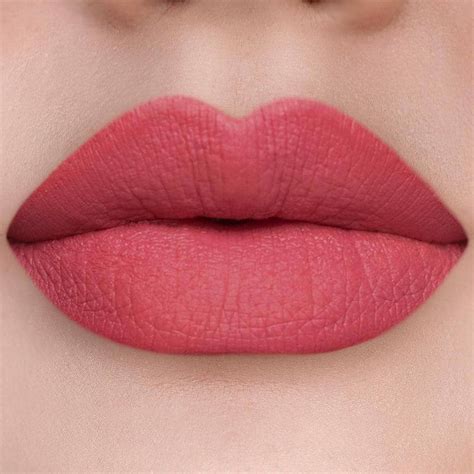 PRETTY CORAL LIPSTICK | Focus Beauty & Style