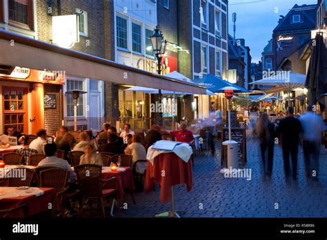 Restaurants old town dusseldorf germany hi-res stock photography and images - Alamy