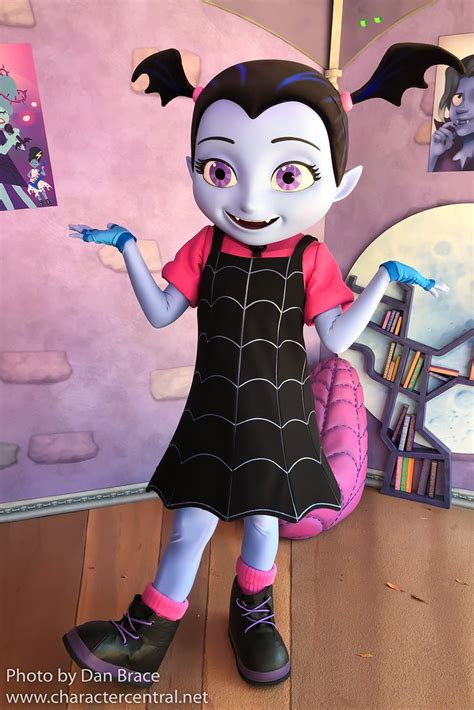 Vampirina at Disney Character Central