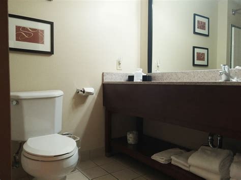 Comfort Suites Airport Boise, Idaho, US - Reservations.com