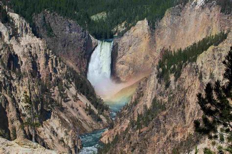 5 Great Hikes in Yellowstone National Park