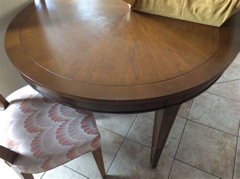 Vintage diningroom table, Baker Furniture brand ....& 6 chairs ...