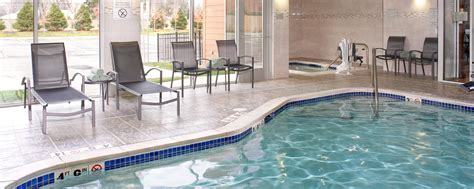 Hotels in Troy, MI with Indoor Pool & Gym | Fairfield Inn & Suites Detroit Troy