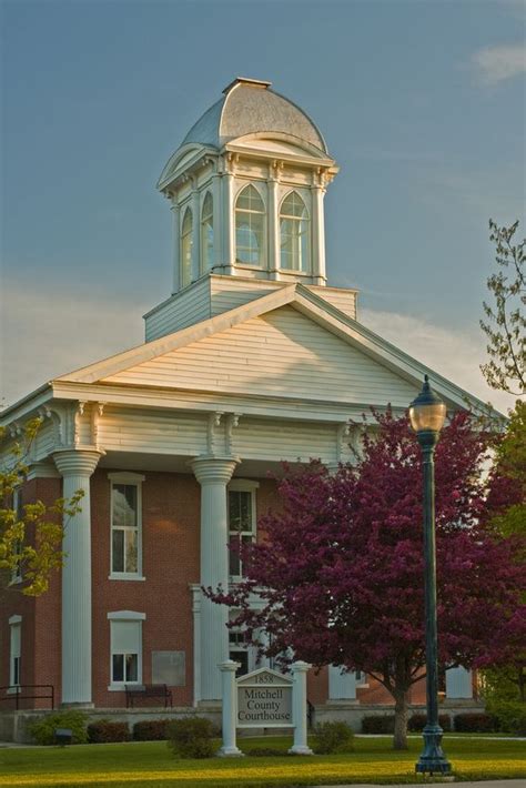 Mitchell County Courthouse - Osage Iowa - www.iowa-photo.com ...