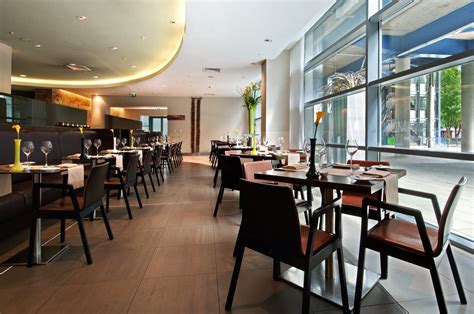 Hilton London Canary Wharf London Hotel opening times and reviews