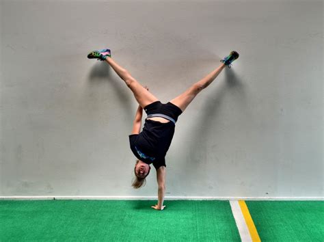 How to do a Handstand | Redefining Strength