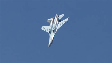 Sukhoi SU-35 fighter has all the right moves at Paris Air Show