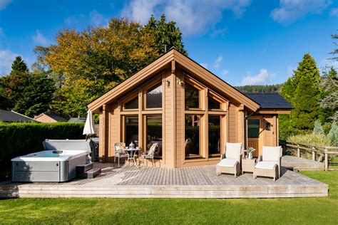 Cwtch - Luxury Lodges with hot tubs in Wales at Rivercatcher