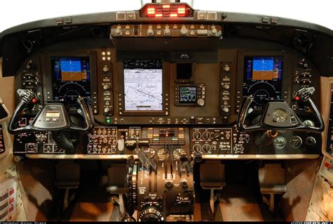 My favorite flight deck: Beechcraft King Air 350! Enjoy this wonder ...