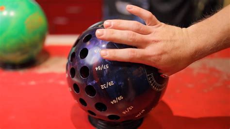 競売 MOTIV Bowling Products VIP ボーリングボール 限定版 13ポンド ロイヤルブルー ラズベリー cs-mennecy-foot.fr