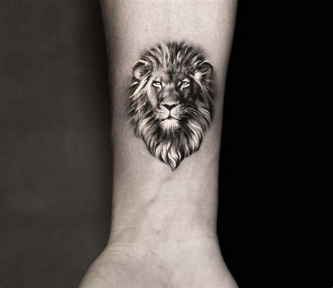 Lion Head tattoo by Niki Norberg | Post 26172 | Lion head tattoos, Small lion tattoo, Lion ...