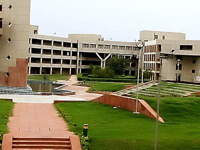 Delhi Technological University, New Delhi, India Tourist Information