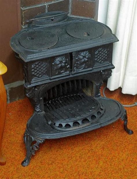 Antique Queen No.6 Cast Iron Stove - Kitchenalia - Stoves/Ovens ...