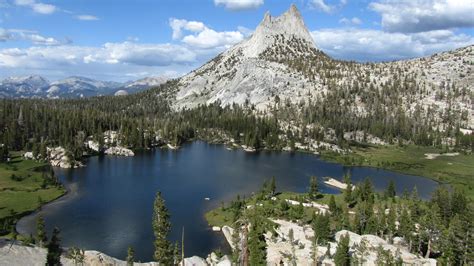 Cathedral Lakes Trailhead (U.S. National Park Service)