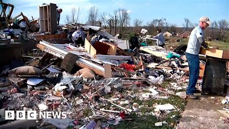 Survivors from Tennessee tornado share their stories - BBC News