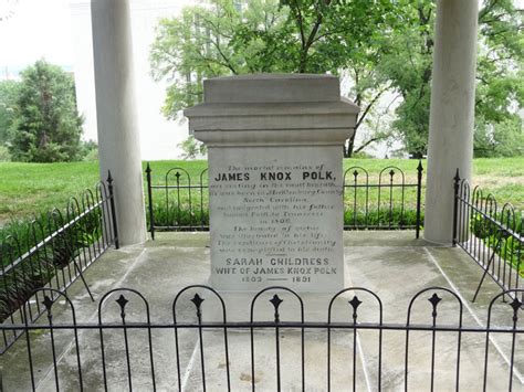 Quirky Attraction: The tomb of President James Polk | Quirky Travel Guy