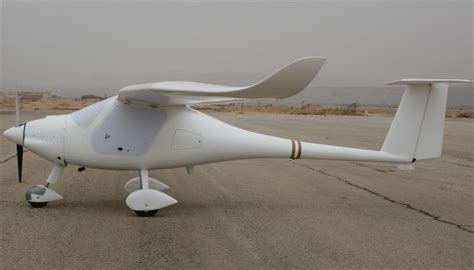 Albatross Fixed-Wing UAV | Long-endurance fixed-wing drone