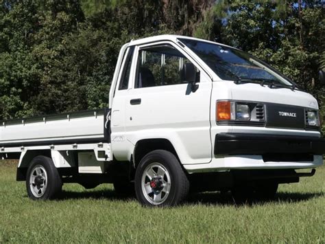 Toyota LiteAce / TownAce Market - CLASSIC.COM