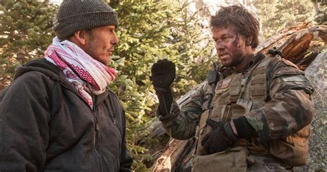 Netflix's Wonderland Reunites Mark Wahlberg & Director Peter Berg