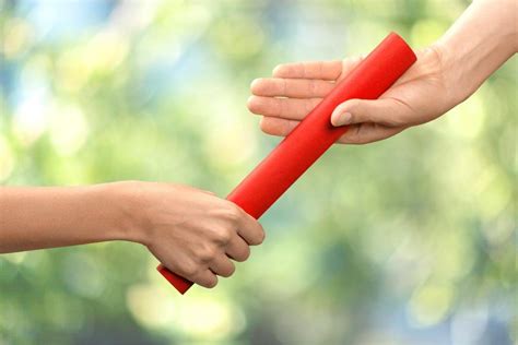 Teaching young athletes how to pass the relay baton - PE Blog