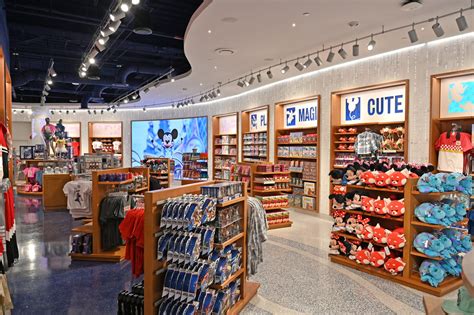 PHOTOS: A NEW Disney Store Is OPEN in Orlando Airport’s Terminal C - Disney by Mark