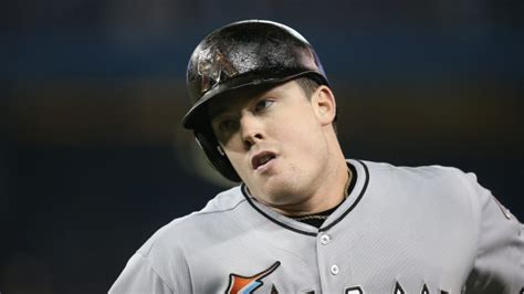 Bour hits homer in ninth; Marlins beat Giants - TSN.ca