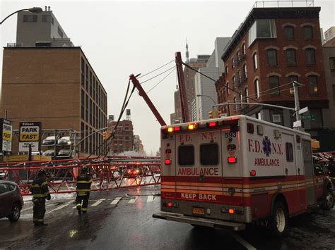 Dramatic pictures show aftermath of NYC crane collapse - ITV News