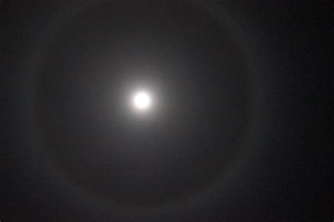 An epic ring around the moon over Canberra tonight | Canberra CityNews