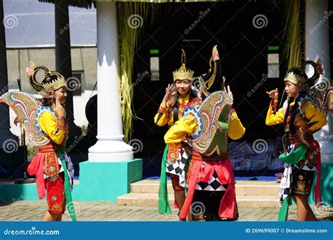 Indonesian Perform Jaranan Pegon Dance Editorial Photography - Image of culture, cultural: 269699007