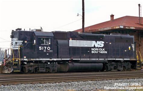 RAILROAD Freight Train Locomotive Engine EMD GE Boxcar BNSF,CSX,FEC,Norfolk Southern,UP,CN,CP ...