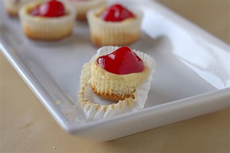 The Hungry Mama...: Nilla Wafer Mini Cheesecake