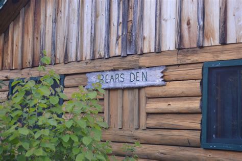 Bears Den