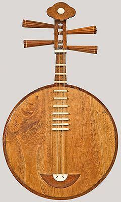 Yueqin, China, late 19th century. Moon guitar. Two double-courses of ...