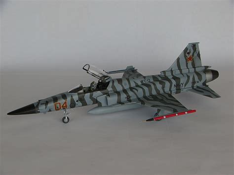 Monogram 1:48 F-20 Tigershark Plastic Aircraft Model Kit #5445U1 Military Toys & Hobbies Airplanes